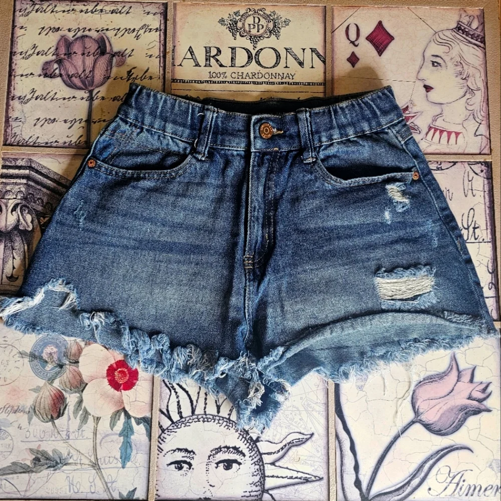 Sincerely Jules Elastic Waist Cut Off Jean Shorts - Picture 1 of 3